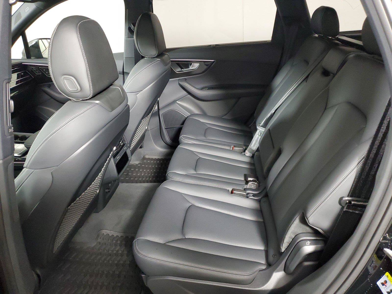 New 2026 Audi Q7 3.0T Prestige AWD/4WD image 12