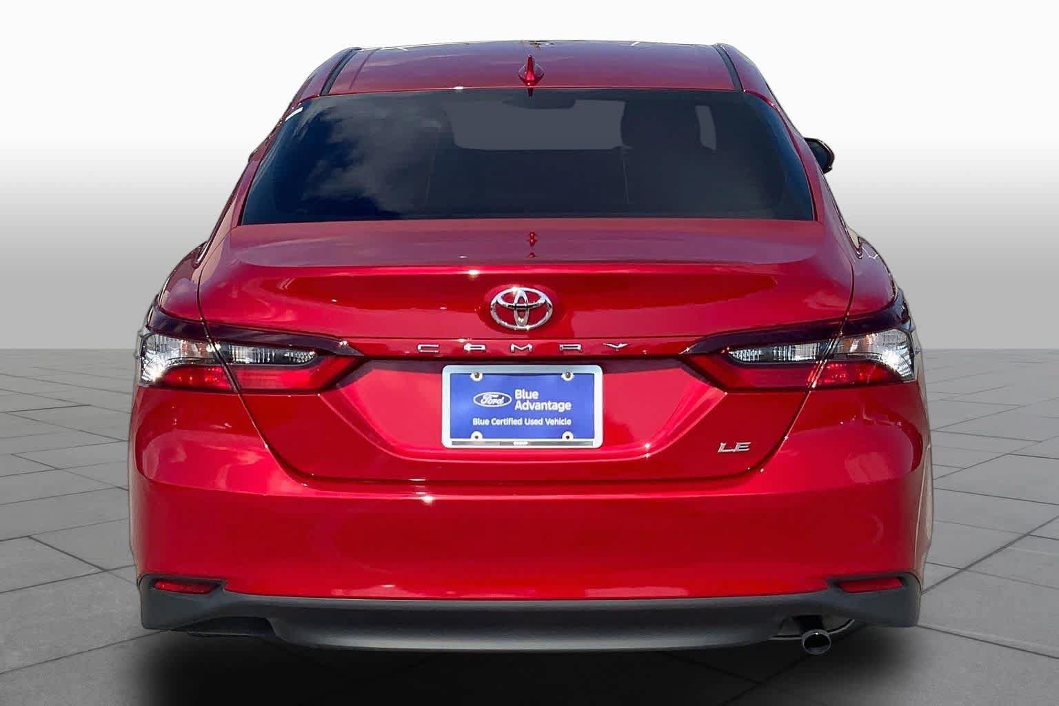 Used 2023 Toyota Camry LE FWD image 5