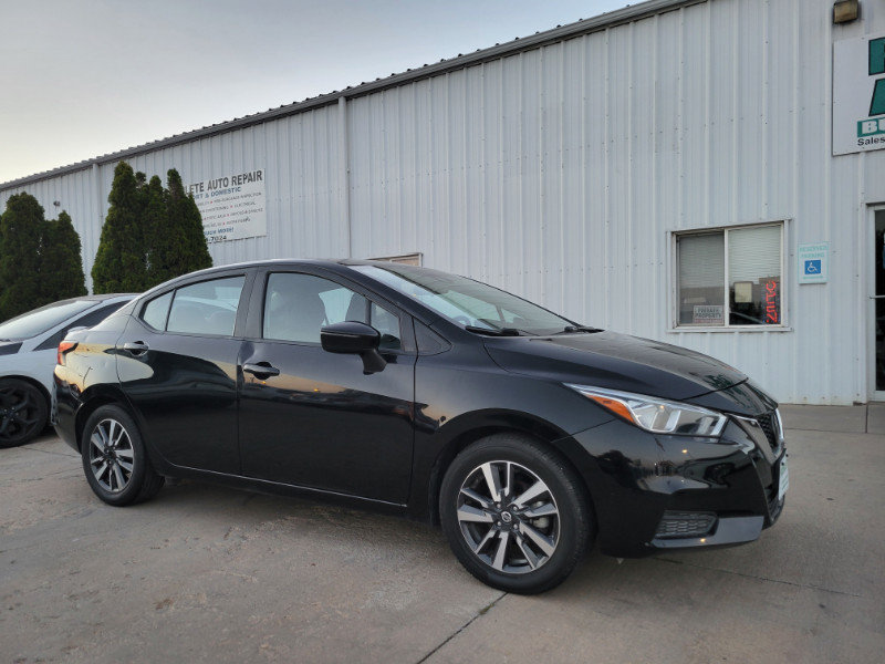Used 2021 Nissan Versa SV FWD image 1