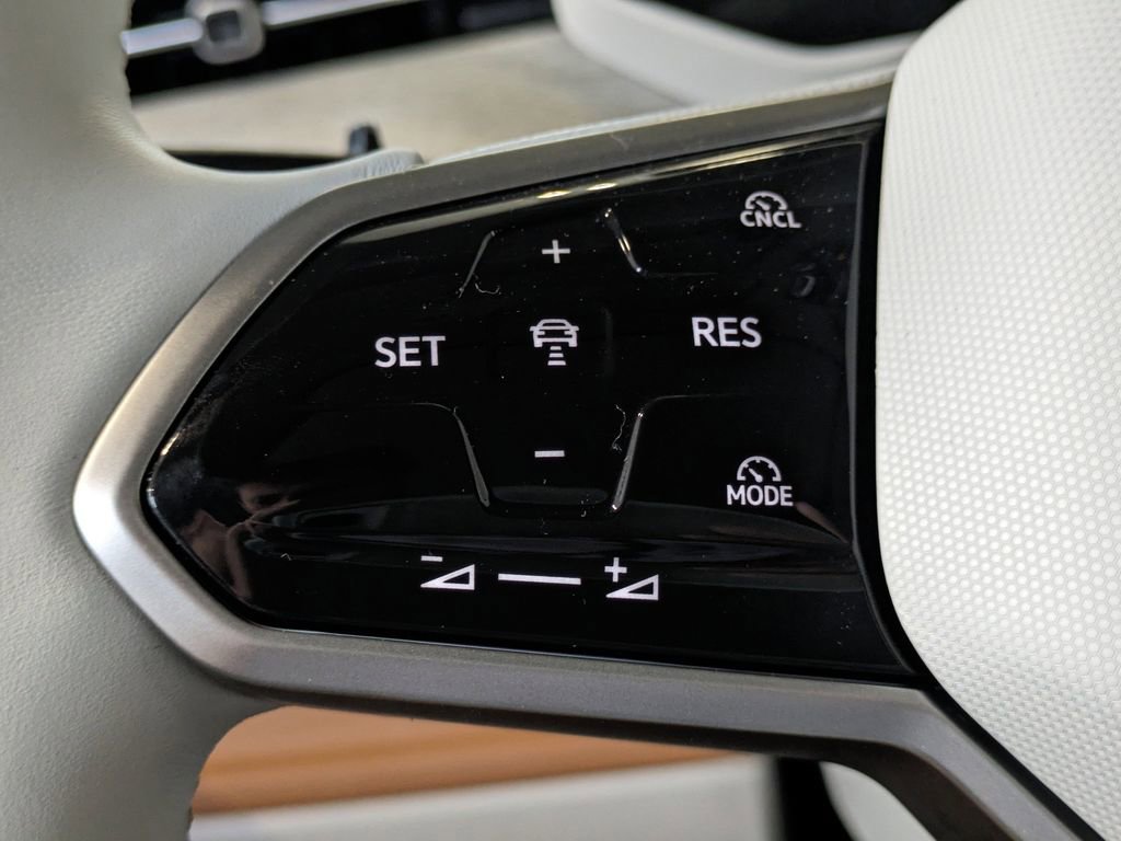 New 2025 Volkswagen ID. Buzz 1st Edition image 24