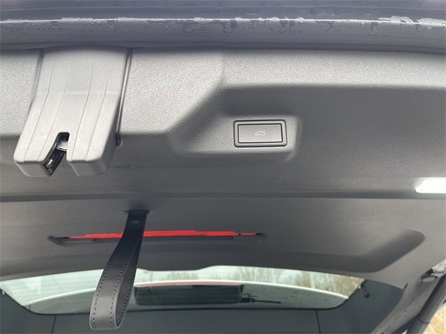 New 2025 Volkswagen ID. Buzz Pro S image 30