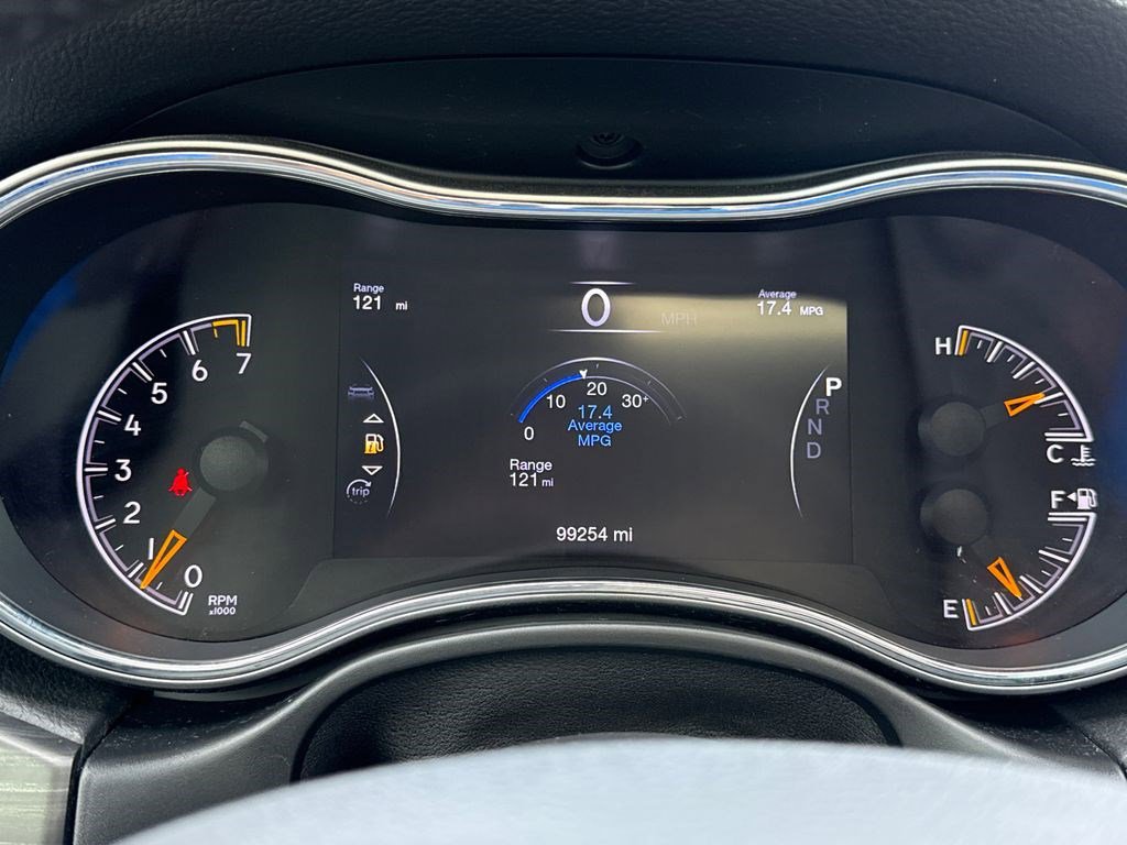 Used 2019 Jeep Grand Cherokee Altitude AWD/4WD image 27