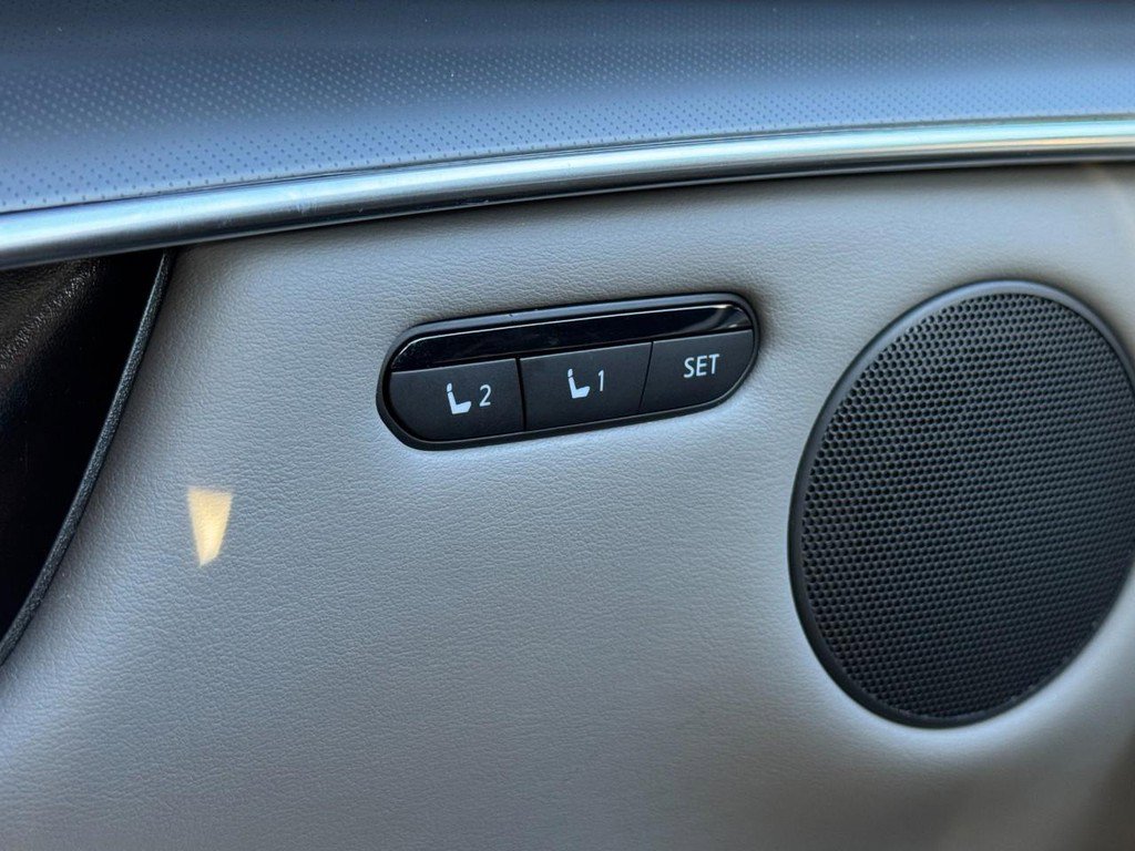 Used 2025 INFINITI QX50 Luxe image 16