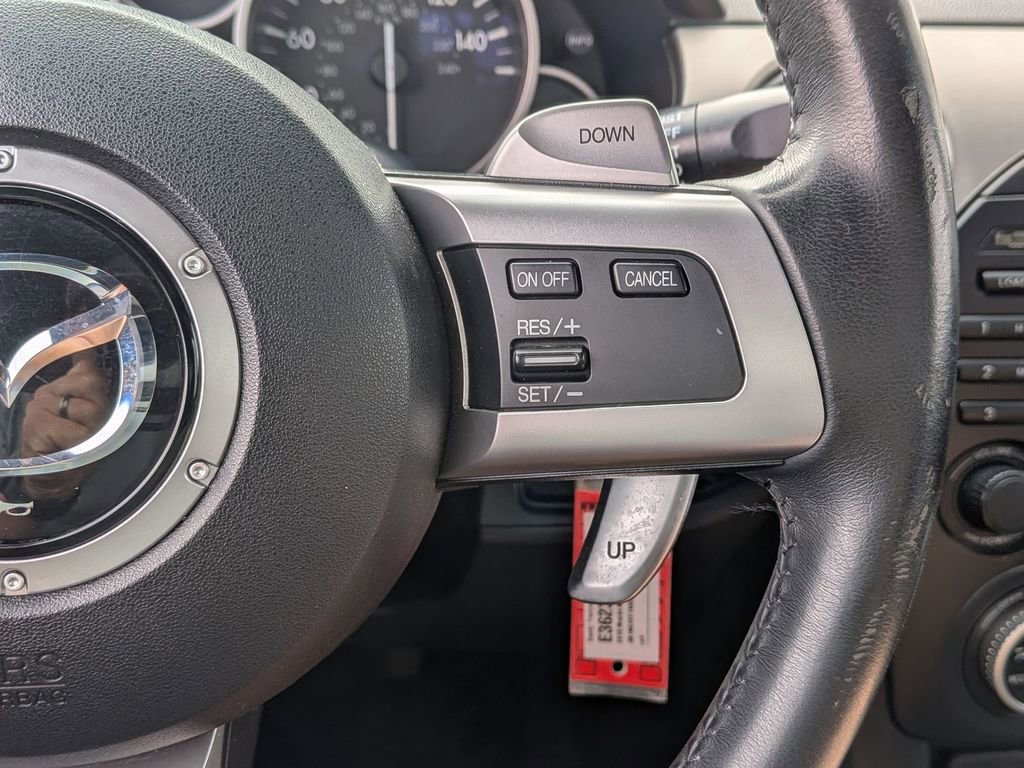 Used 2010 MAZDA MX-5 Miata Touring image 20