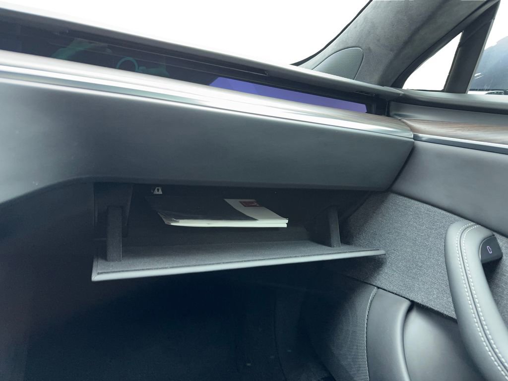 Used 2023 Tesla Model S image 31