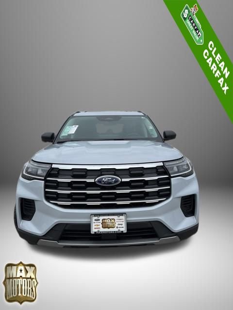 Used 2025 Ford Explorer Active image 1