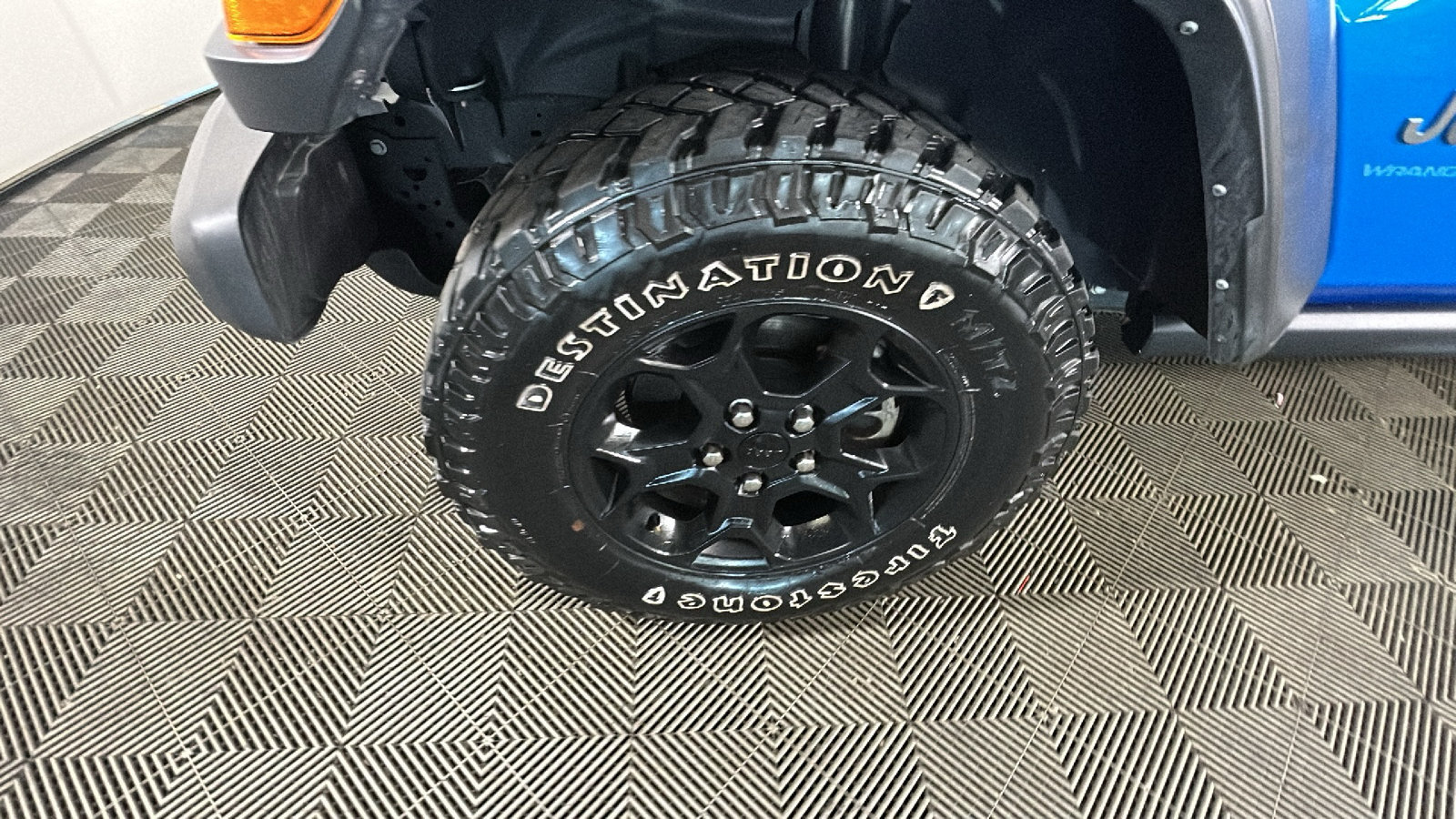 Used 2023 Jeep Wrangler Unlimited w/ Cold Weather Group AWD/4WD image 10