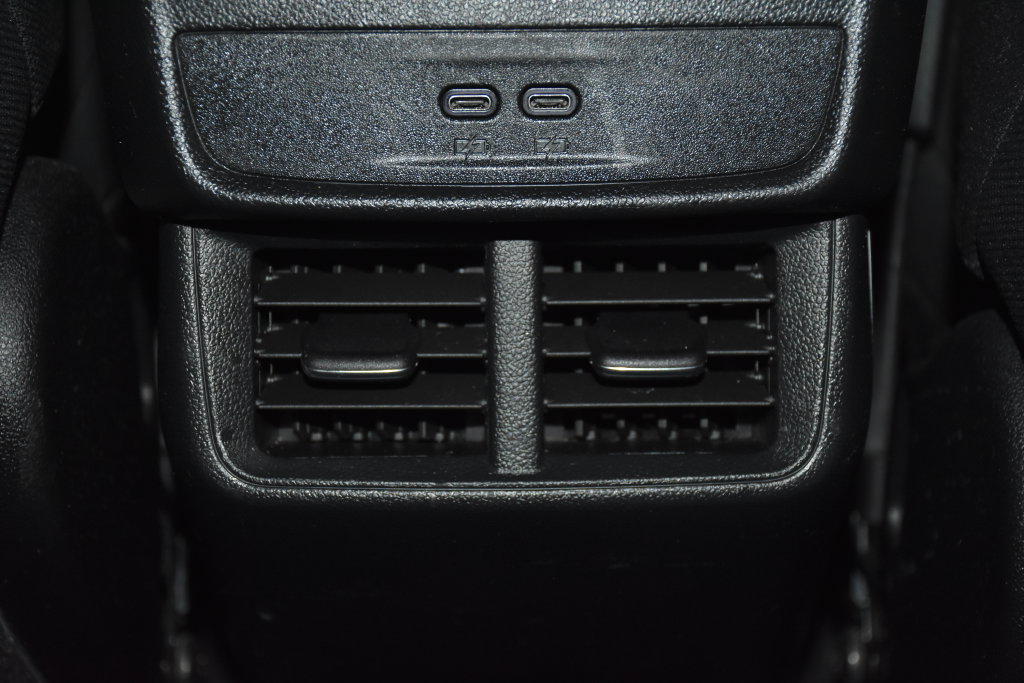 Used 2025 Chevrolet Equinox LT FWD image 26