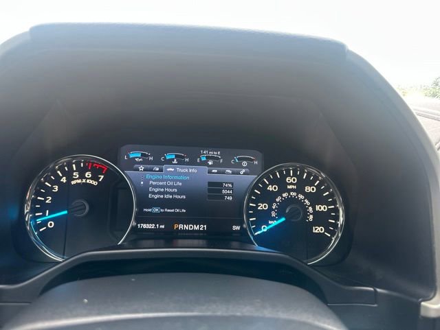 Used 2015 Ford F150 Lariat w/ Equipment Group 501A Mid AWD/4WD image 41