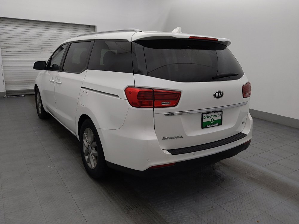 Used 2019 Kia Sedona EX image 5