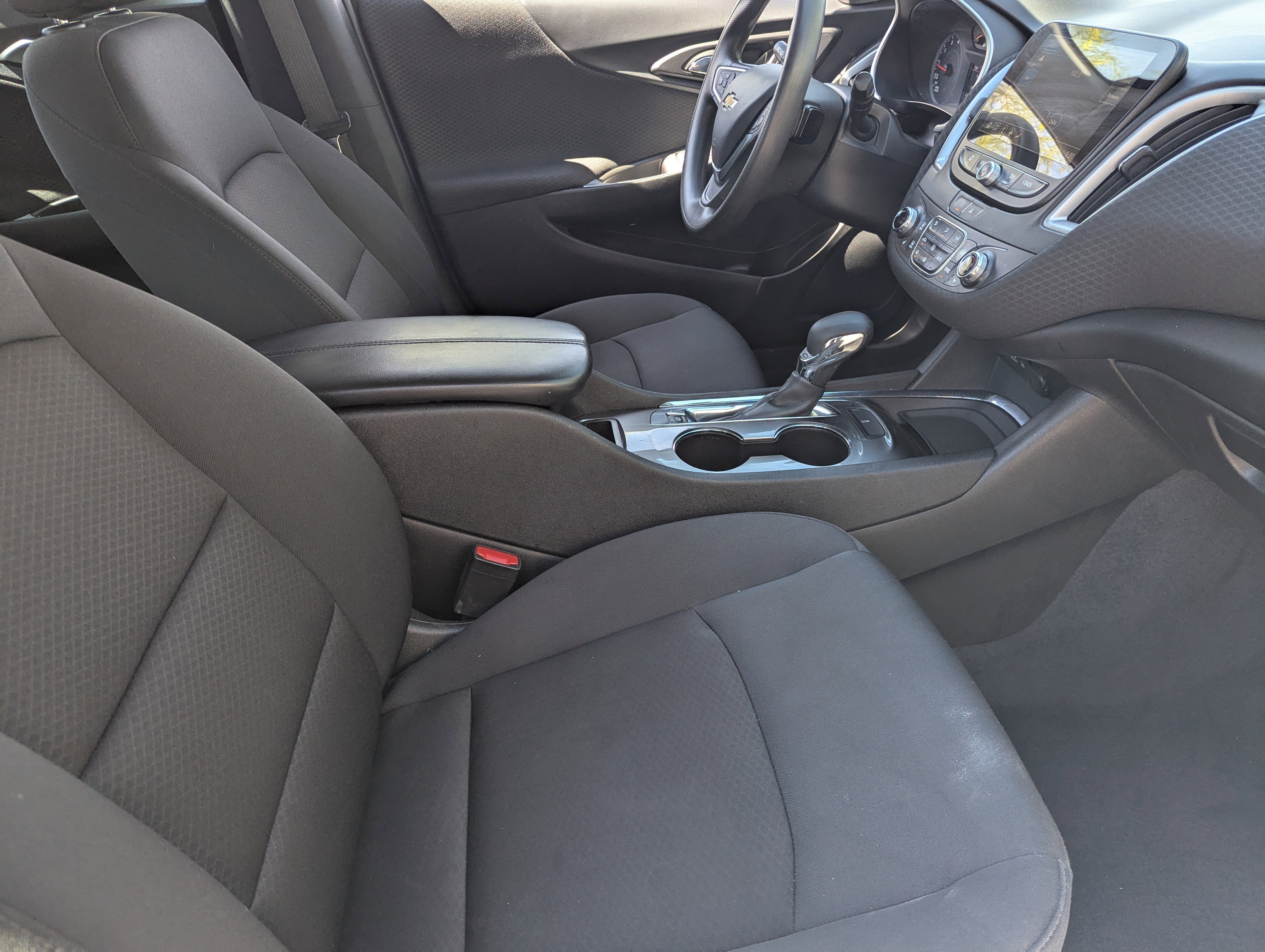 Used 2023 Chevrolet Malibu LT image 9