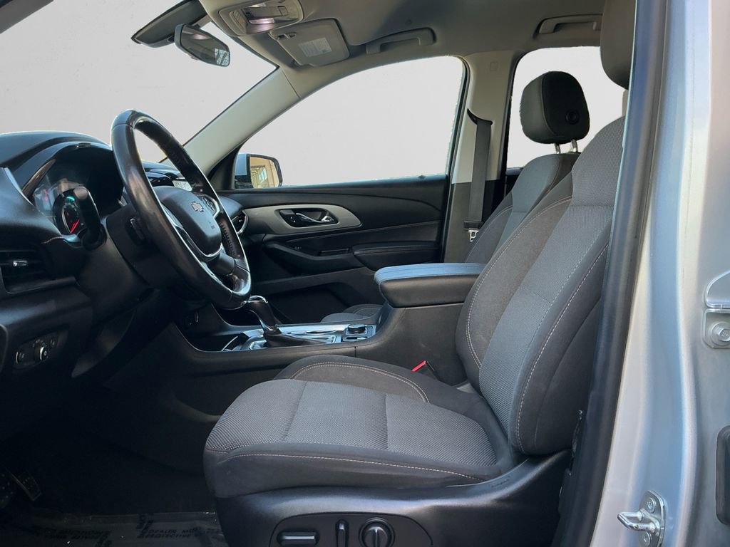 Used 2019 Chevrolet Traverse LT image 9