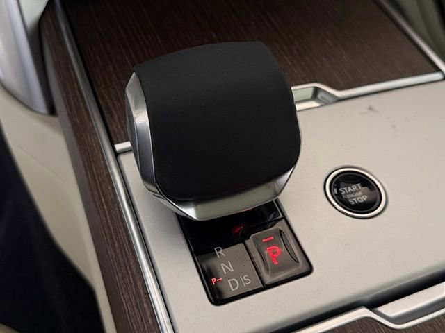 New 2025 Land Rover Range Rover SE image 36