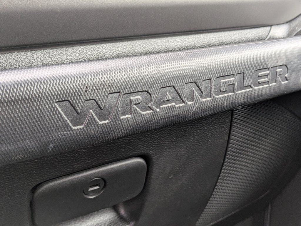 Used 2022 Jeep Wrangler Sport AWD/4WD image 28