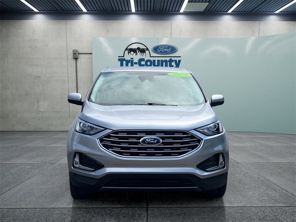 Used 2024 Ford Edge Titanium image 2