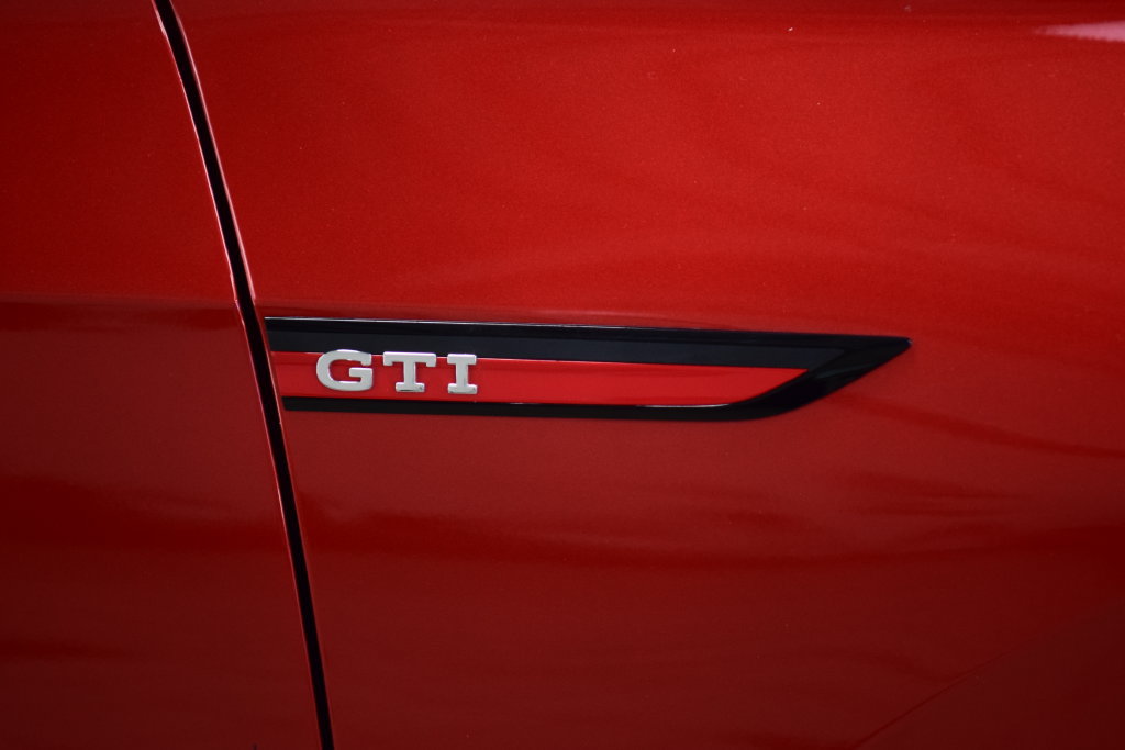 Used 2024 Volkswagen GTI SE FWD image 16