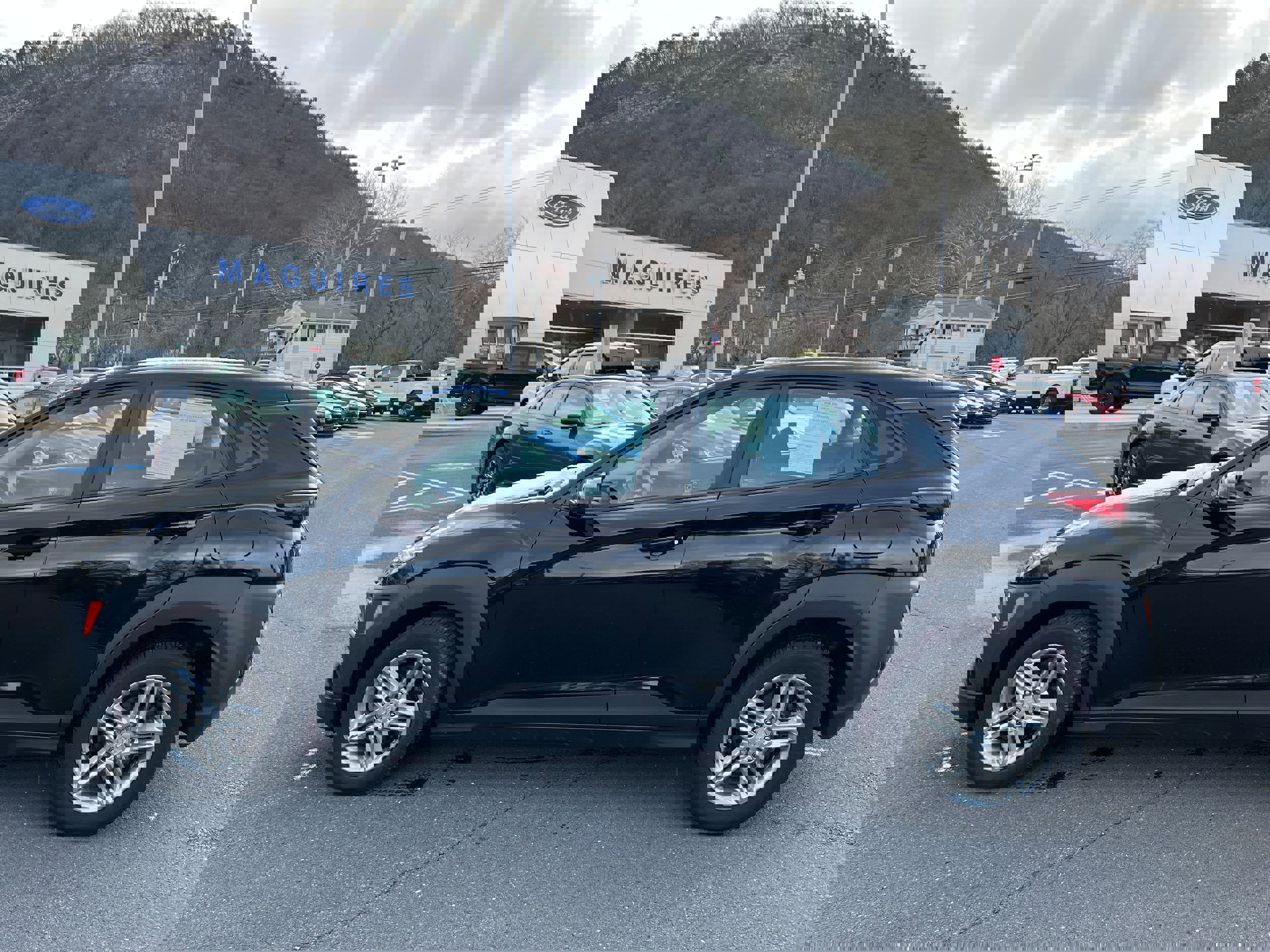 Used 2021 Hyundai Kona SE image 6