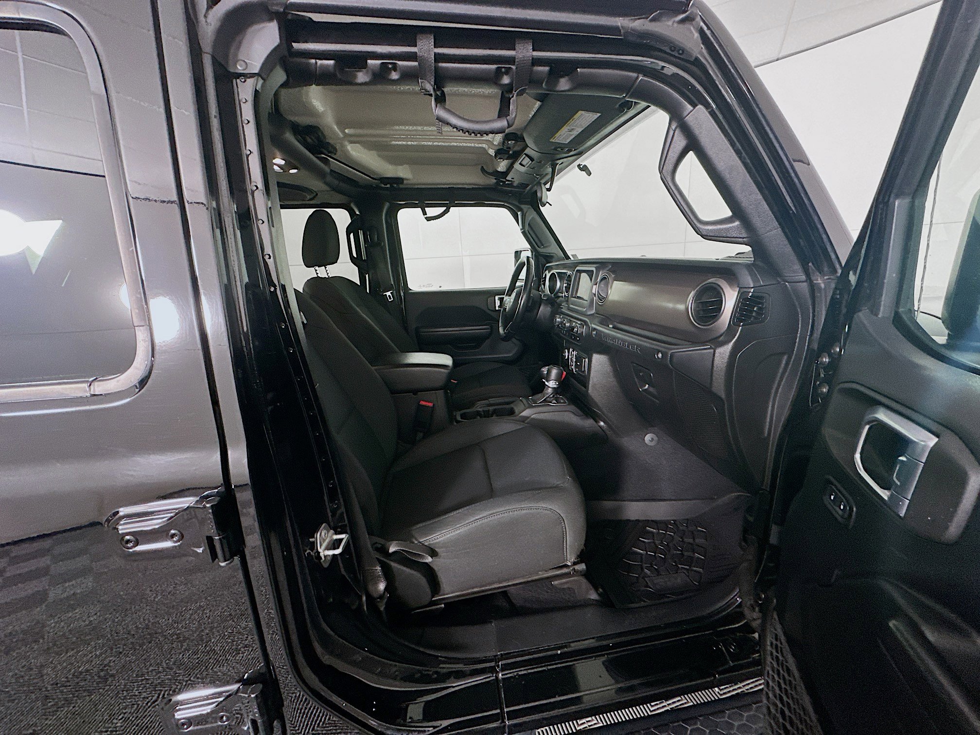 Used 2020 Jeep Wrangler Unlimited Sport S image 29