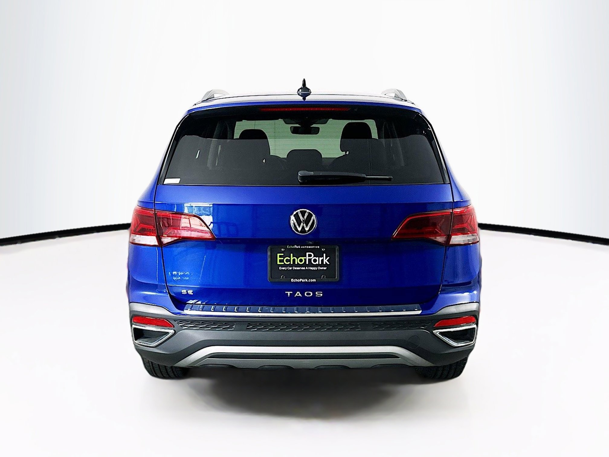 Used 2024 Volkswagen Taos SE FWD image 7