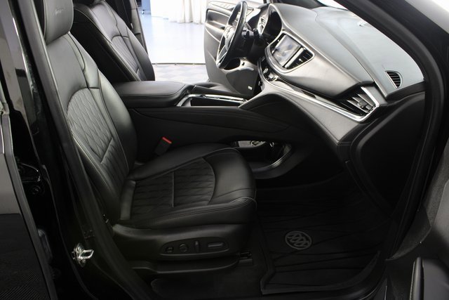 Used 2023 Buick Enclave Avenir w/ Avenir Technology Package image 23