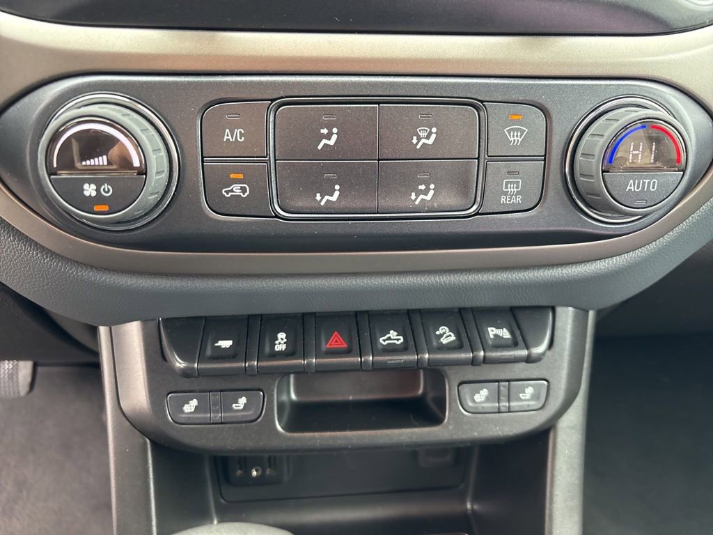 Used 2022 Chevrolet Colorado Z71 image 23