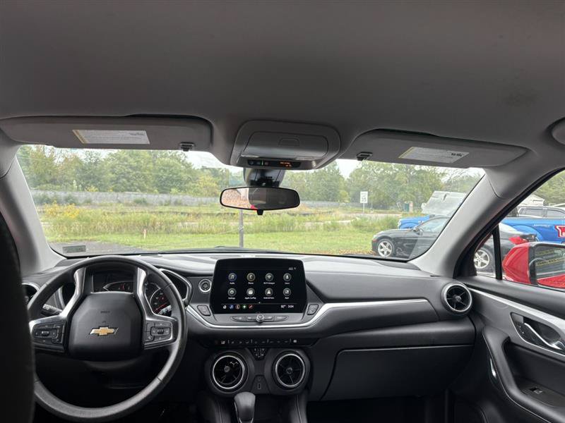 Used 2023 Chevrolet Blazer LT FWD image 16