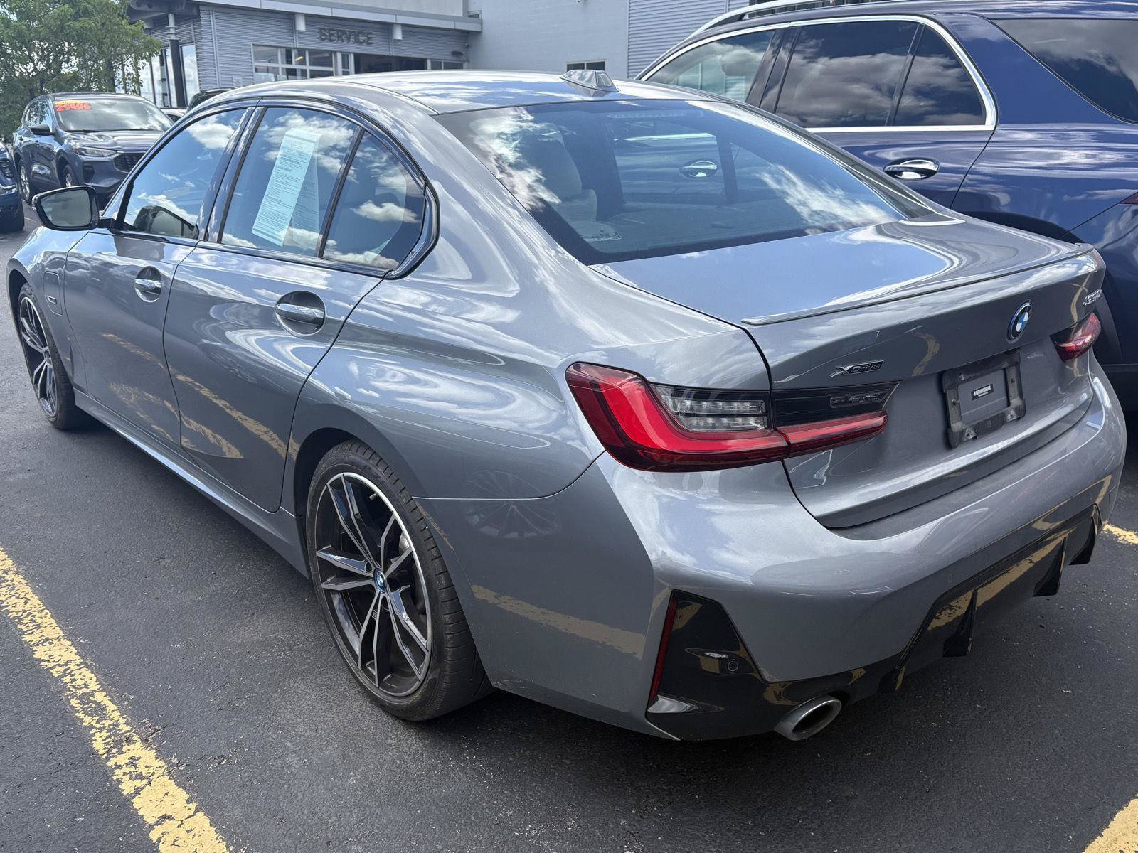 Used 2023 BMW 330e xDrive w/ M Sport Package AWD/4WD image 4