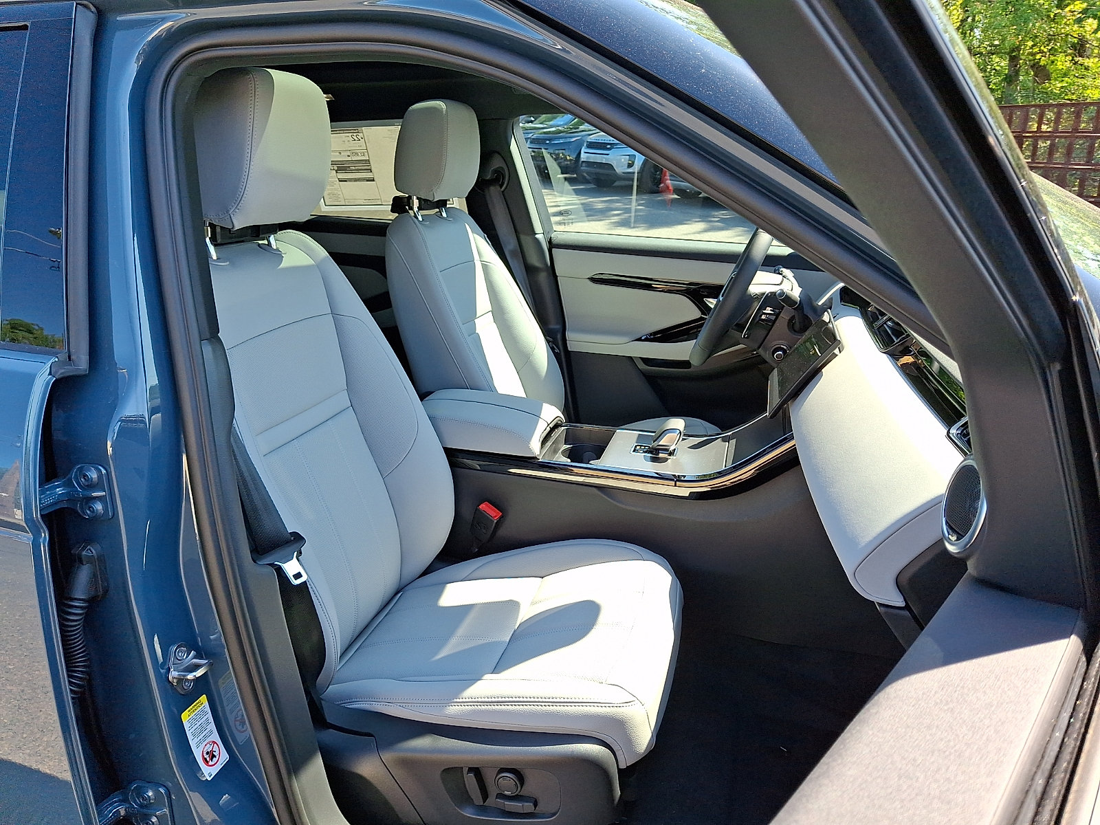 New 2026 Land Rover Range Rover Evoque S AWD/4WD image 3