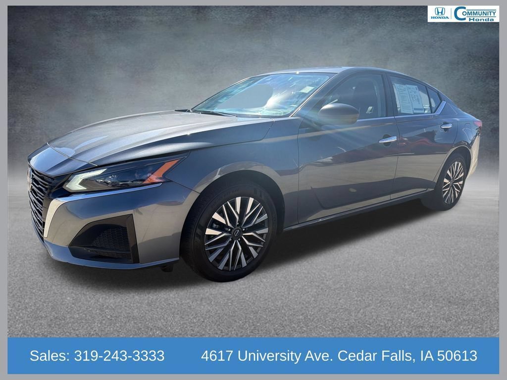 Used 2024 Nissan Altima 2.5 SV