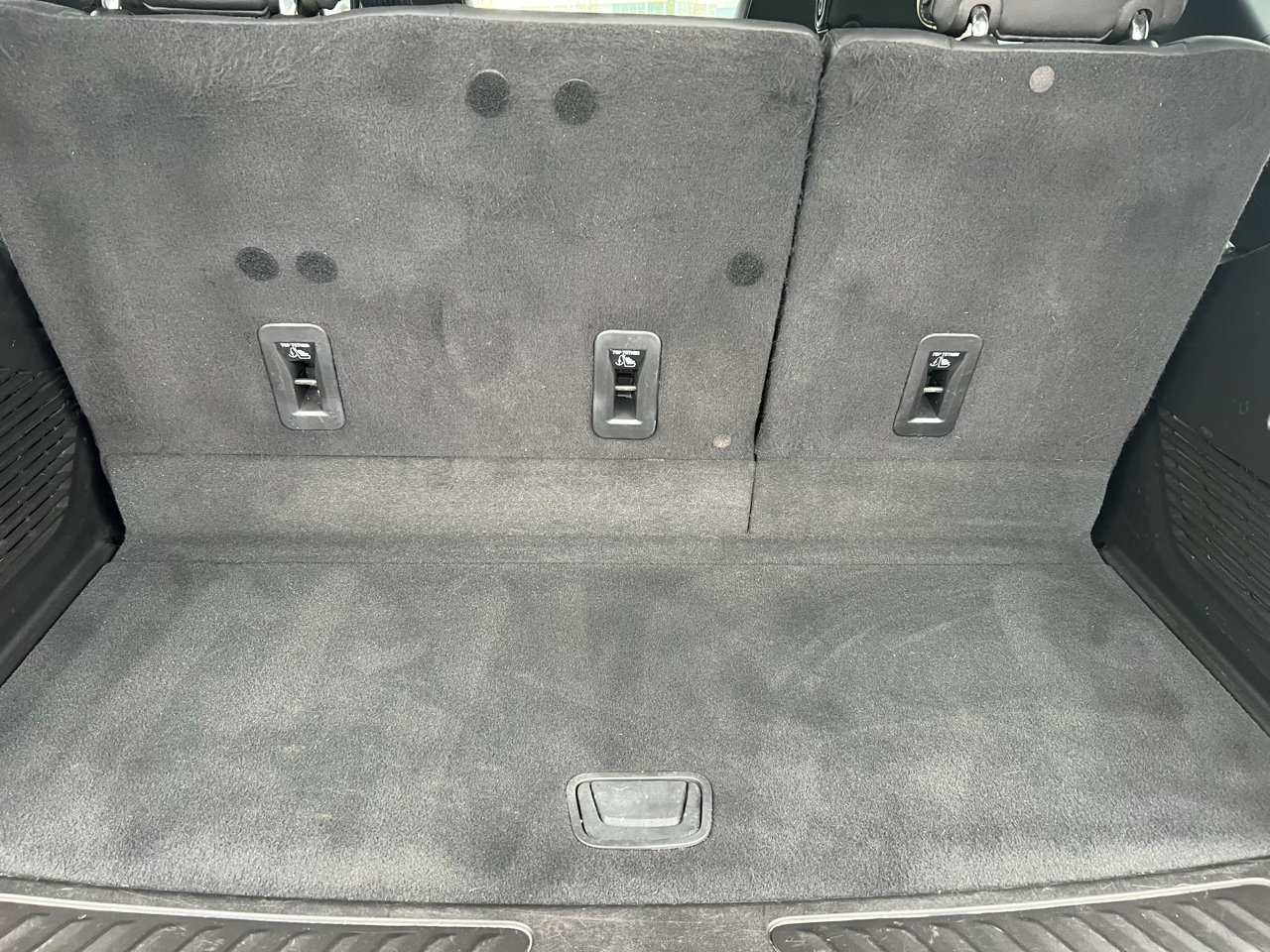 Used 2022 GMC Yukon SLT w/ SLT Premium Package image 41