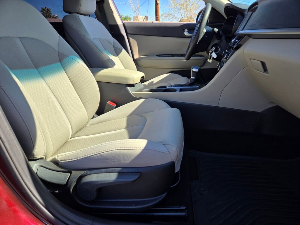 Used 2018 Kia Optima LX w/ Convenience Package image 15