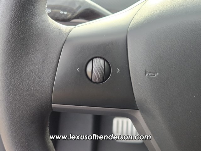 Used 2023 Tesla Model Y Performance AWD/4WD image 24