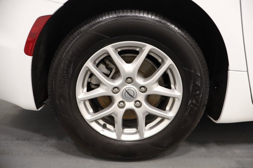 Used 2025 Chrysler Pacifica Select image 27