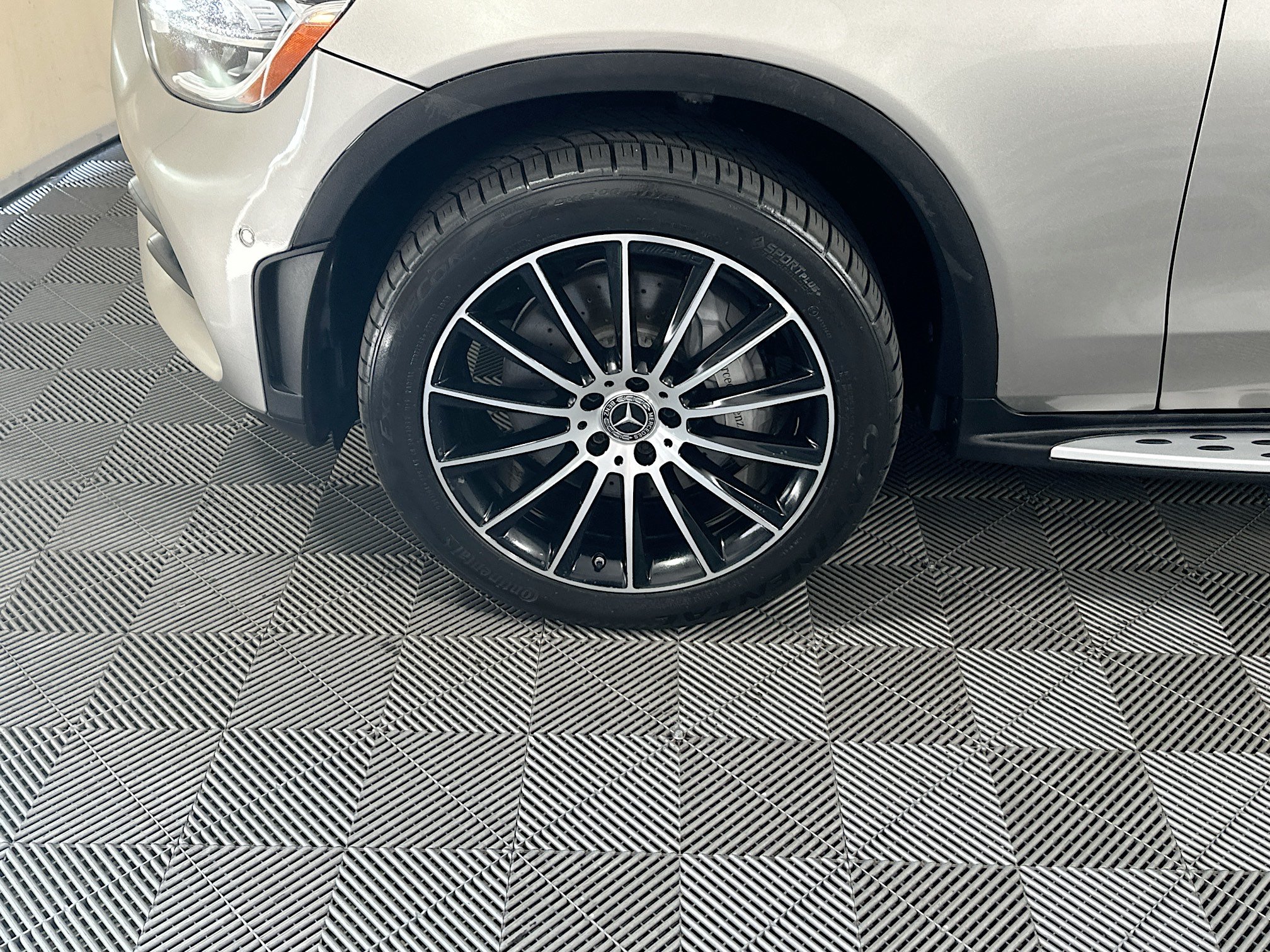 Used 2020 Mercedes-Benz GLC 300 image 11