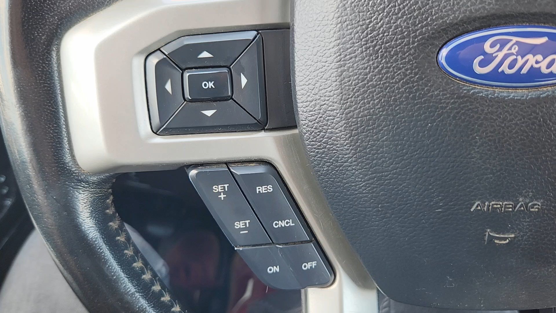 Certified 2021 Ford F250 Lariat w/ Lariat Value Package AWD/4WD image 11