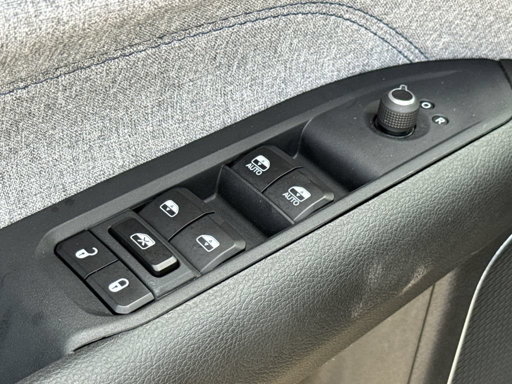 Used 2024 Jeep Compass Sport AWD/4WD image 19