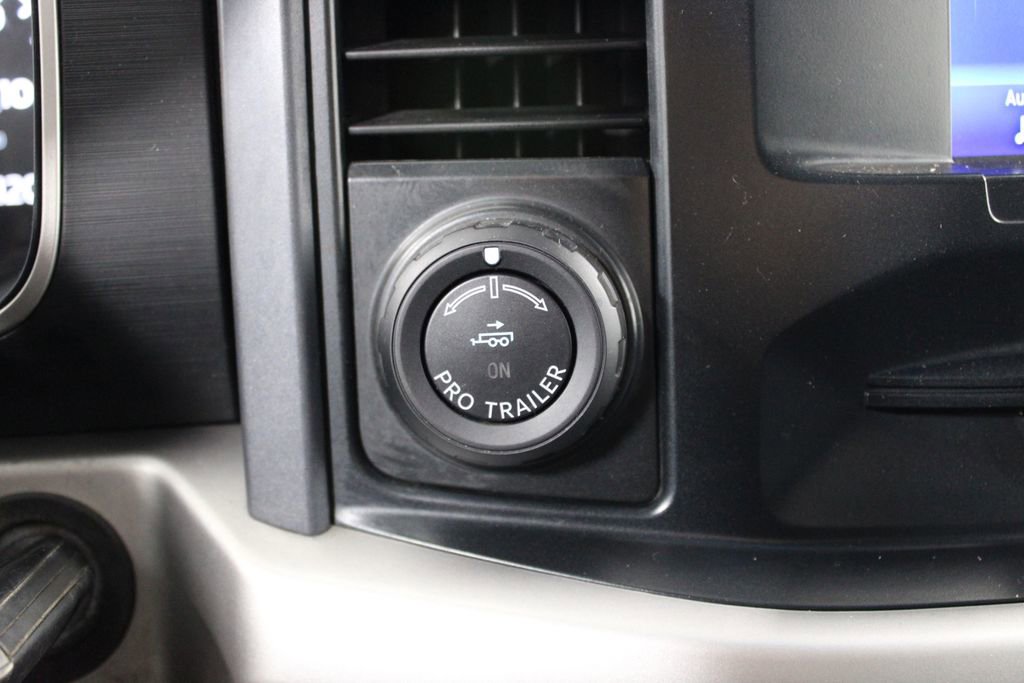 Used 2022 Ford F150 XLT w/ Trailer Tow Package image 32