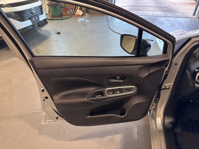 New 2025 Nissan Versa SR w/ Trunk Package image 14