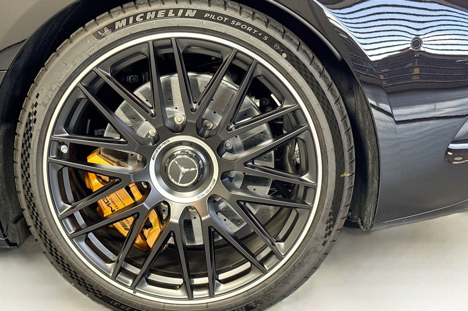 New 2025 Mercedes-Benz SL 63 AMG S e Performance 4MATIC image 27