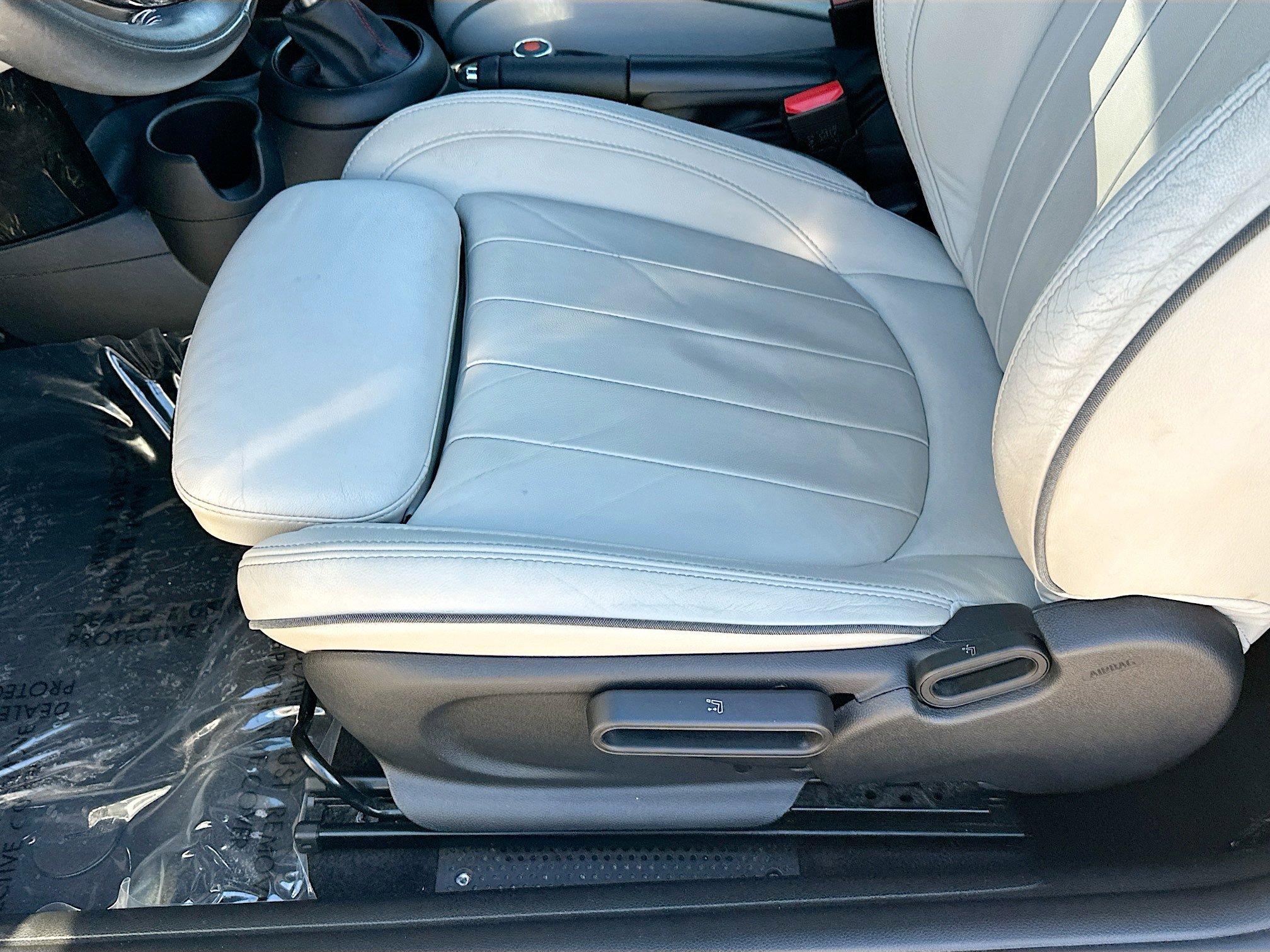 Used 2019 MINI Cooper S w/ Signature Upholstery Package image 18