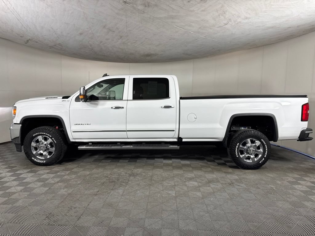 Used 2018 GMC Sierra 3500 SLT w/ Duramax Plus Package AWD/4WD image 8