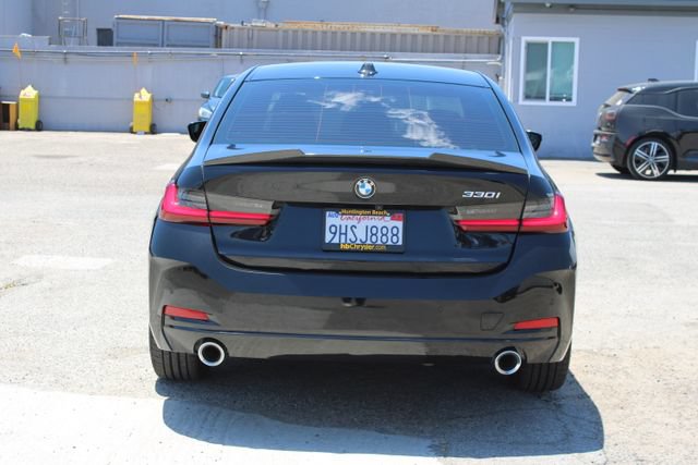 Used 2023 BMW 330i Sedan w/ Convenience Package RWD image 4