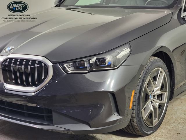 Used 2026 BMW 530i xDrive image 9