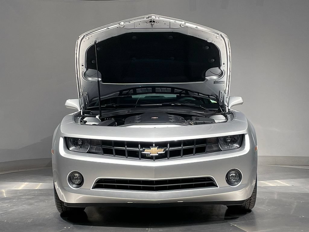 Used 2010 Chevrolet Camaro LT RWD image 28