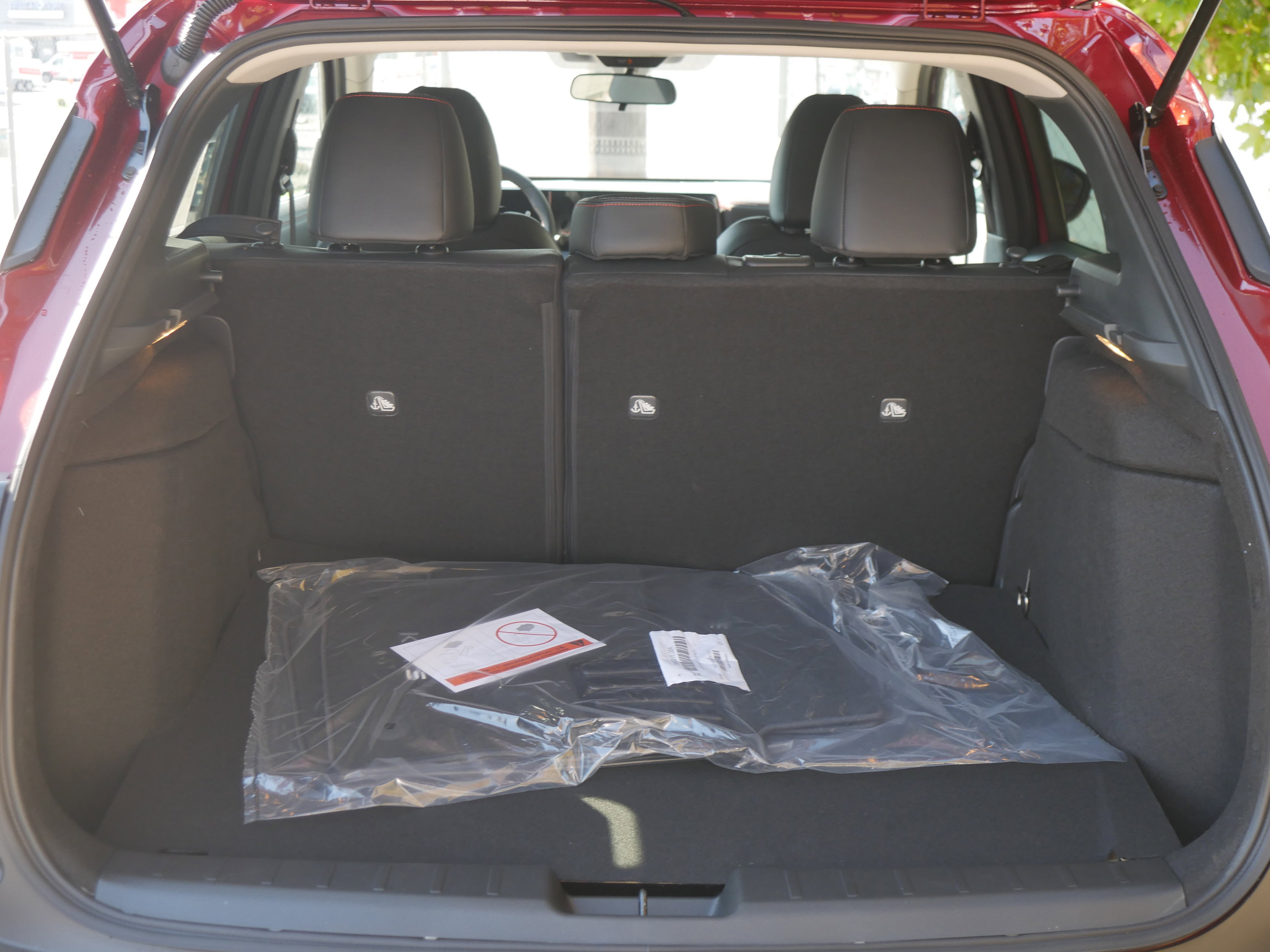 New 2026 Nissan Kicks SR w/ Cold Weather Package image 20