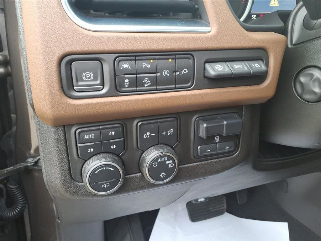 Used 2021 Chevrolet Tahoe High Country image 14