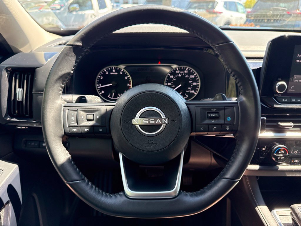 Certified 2025 Nissan Pathfinder SV FWD image 23