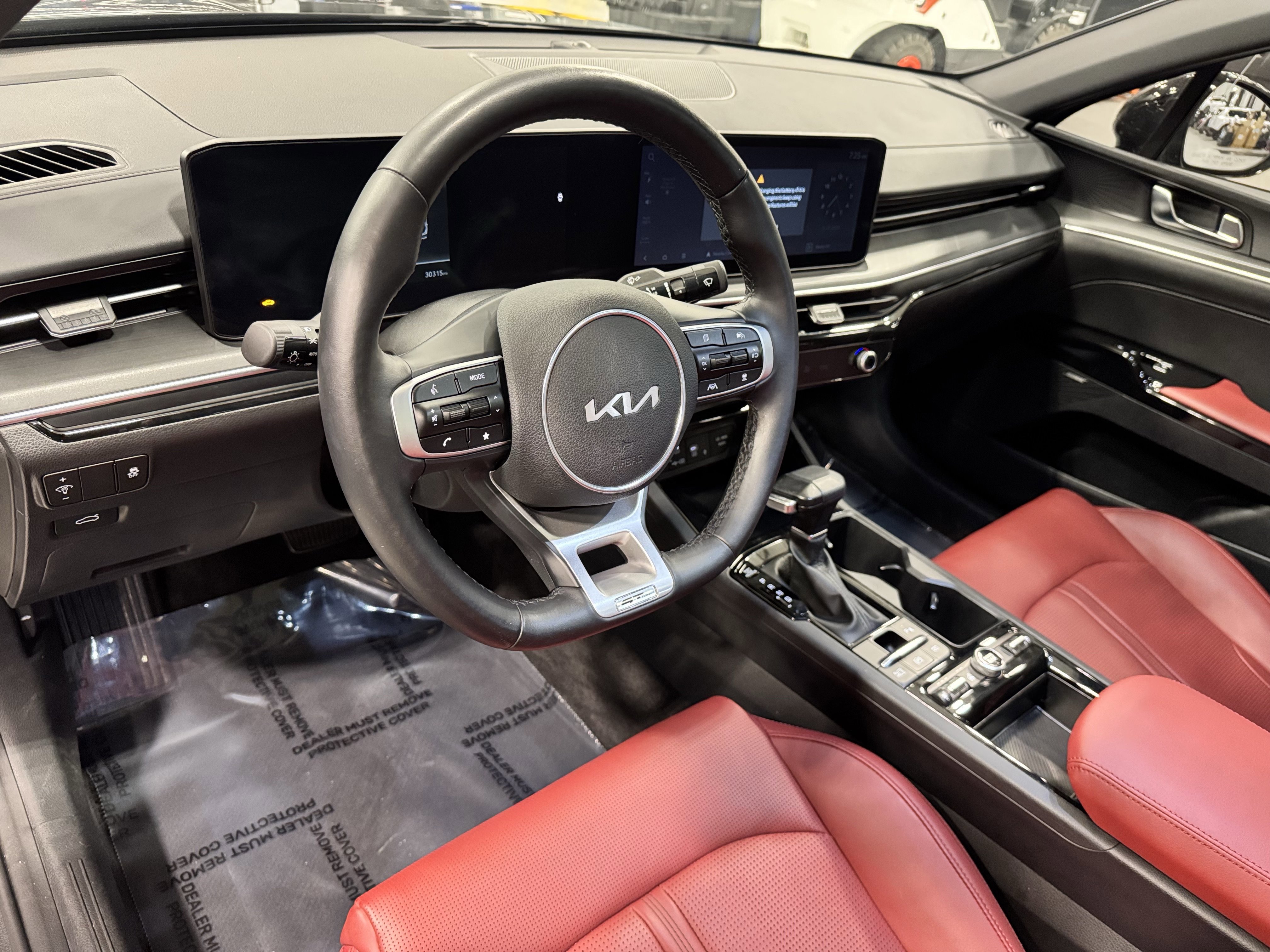 Used 2025 Kia K5 GT-Line w/ GT-Line Premium Package image 17