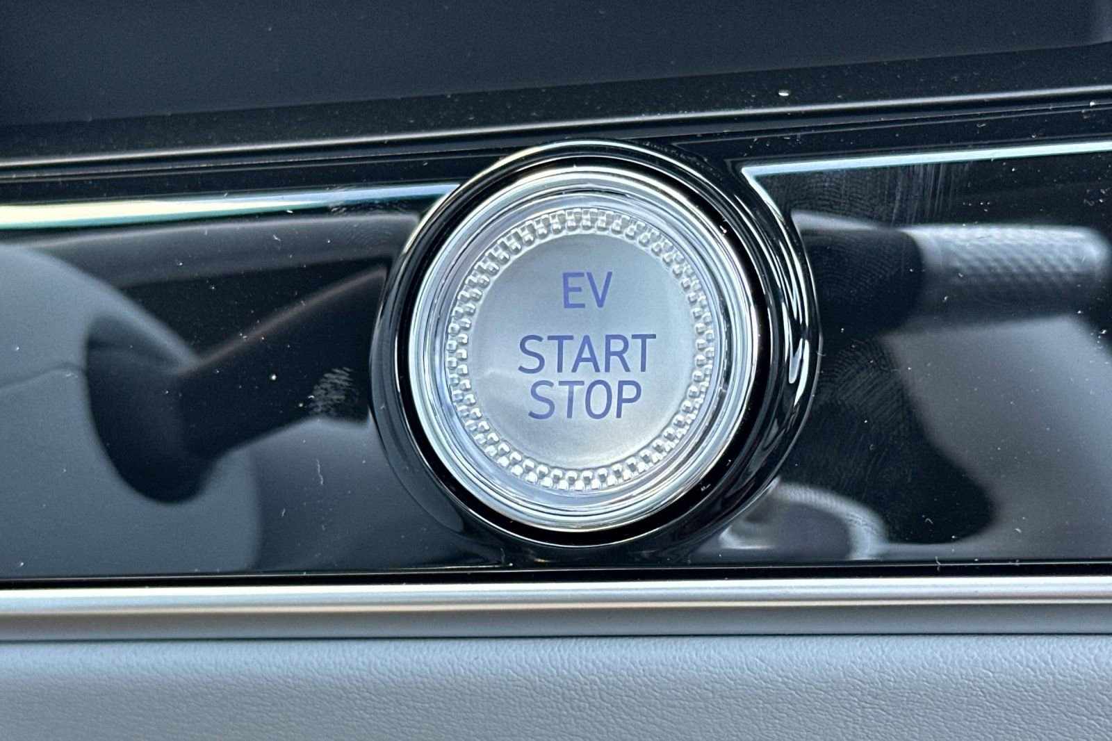 New 2026 Genesis Electrified GV70 Advanced image 26