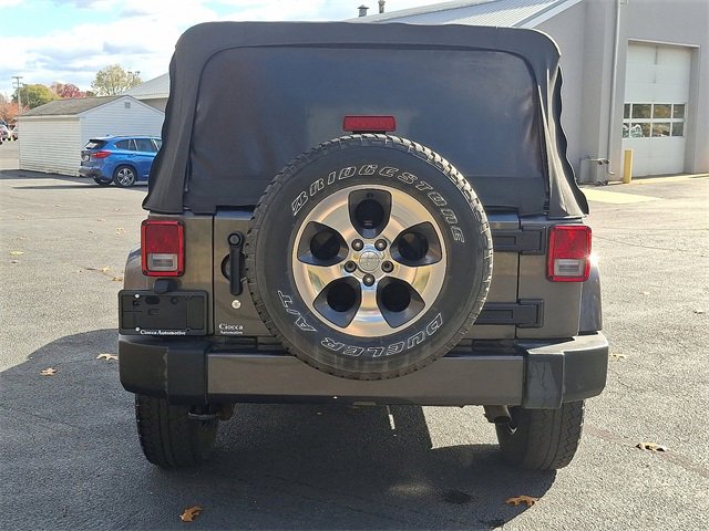Used 2018 Jeep Wrangler Unlimited Sahara w/ Connectivity Group image 8